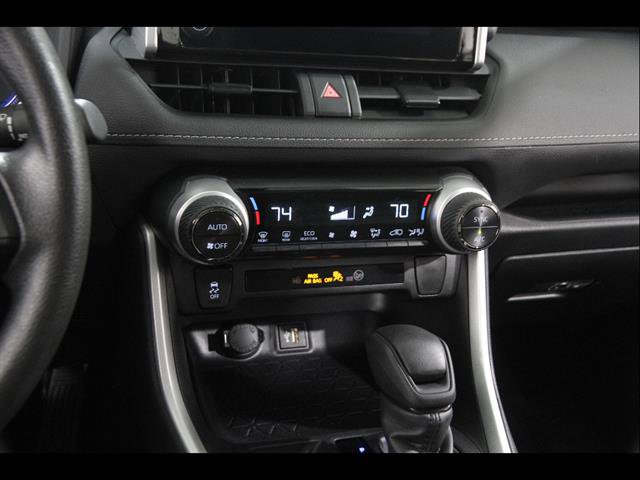 Used 2025 Toyota RAV4 XLE AWD/4WD image 15