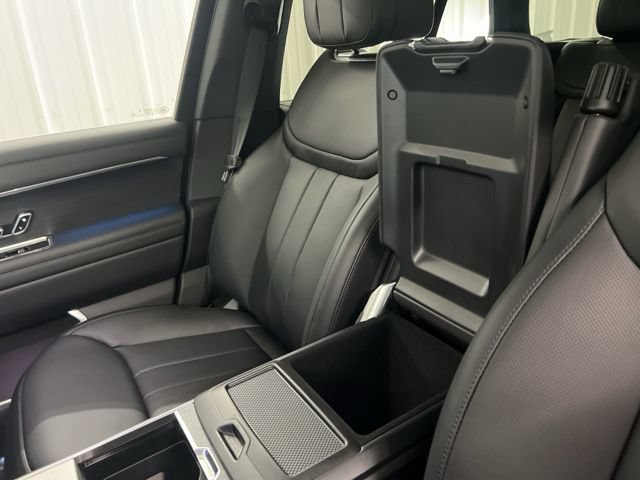 Certified 2025 Land Rover Range Rover SE AWD/4WD image 33