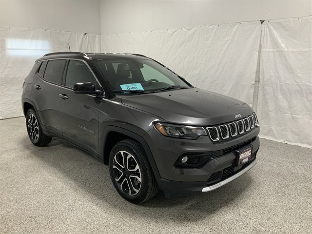 Used 2024 Jeep Compass Limited image 5