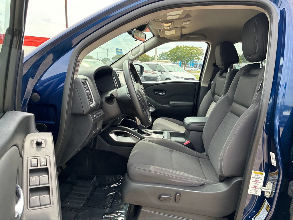 Used 2022 Nissan Frontier SV w/ Technology Package AWD/4WD image 15