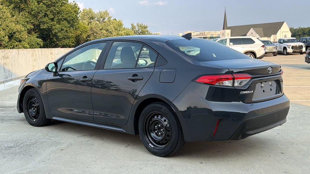 Used 2025 Toyota Corolla LE w/ Convenience Package FWD image 3
