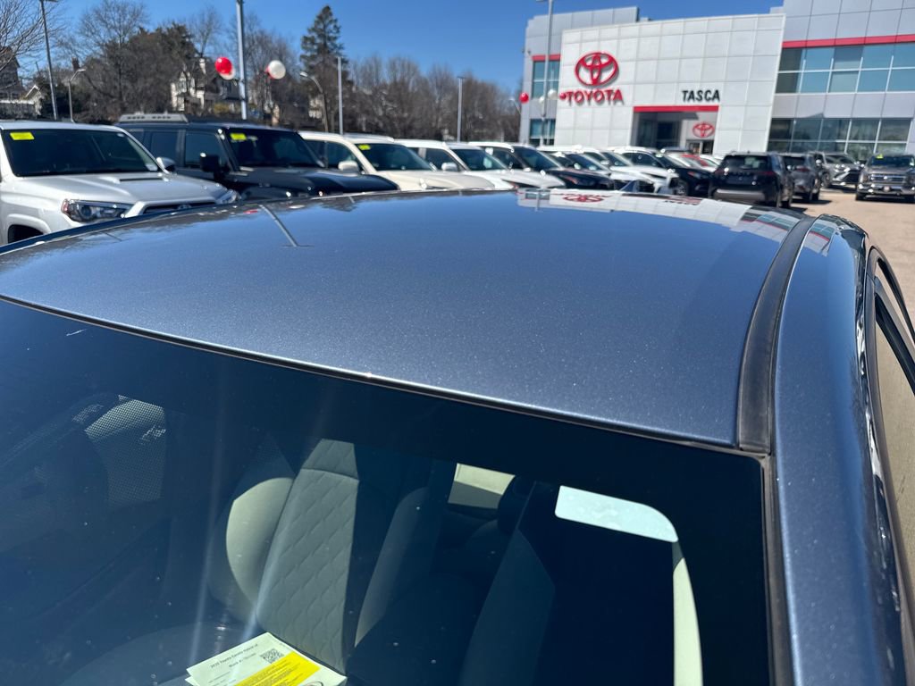 Used 2025 Toyota Corolla LE image 42