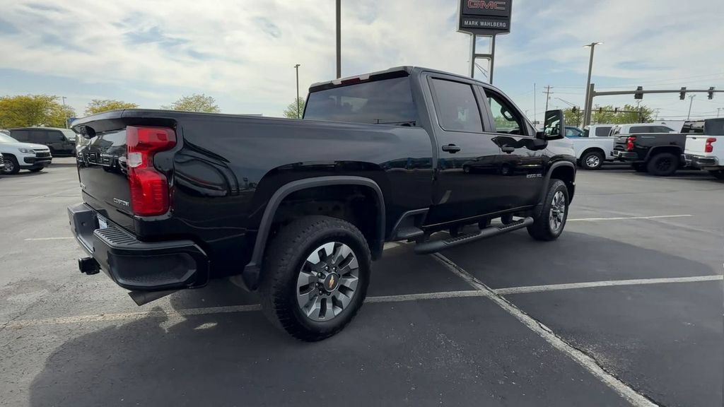 Used 2025 Chevrolet Silverado 2500 Custom w/ Custom Value Package AWD/4WD image 8