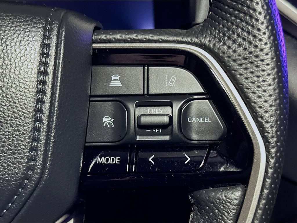 Used 2024 Toyota Tundra Limited AWD/4WD image 32