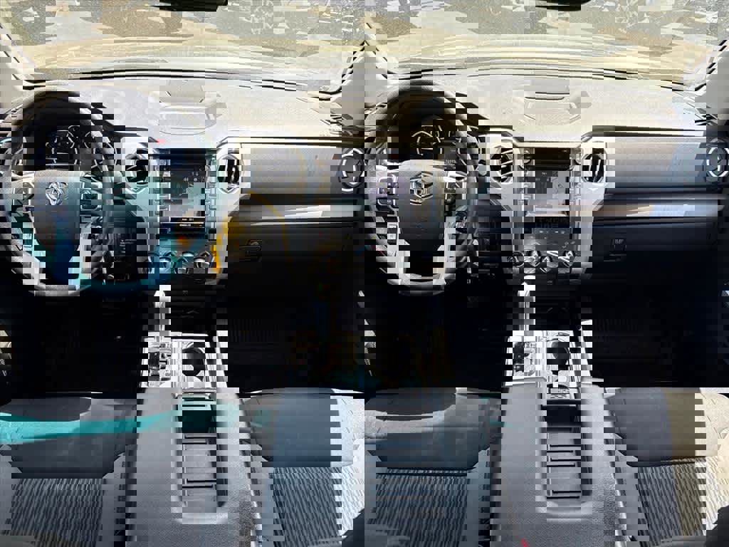 Used 2017 Toyota Tundra SR5 AWD/4WD image 10