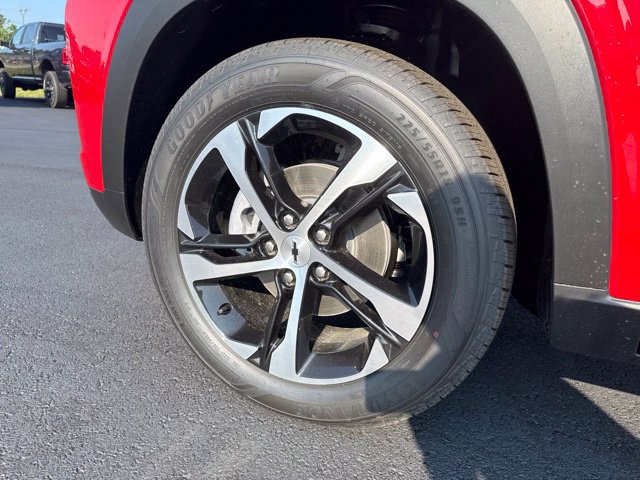 New 2026 Chevrolet Trax RS w/ Sunroof Package FWD image 12