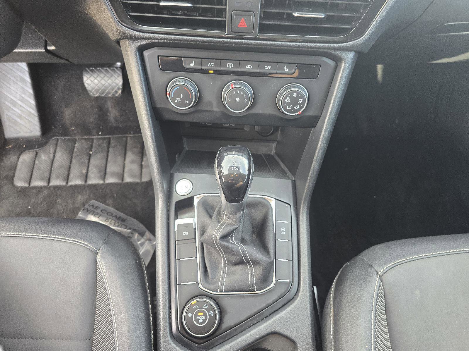 Used 2022 Volkswagen Taos SE image 15