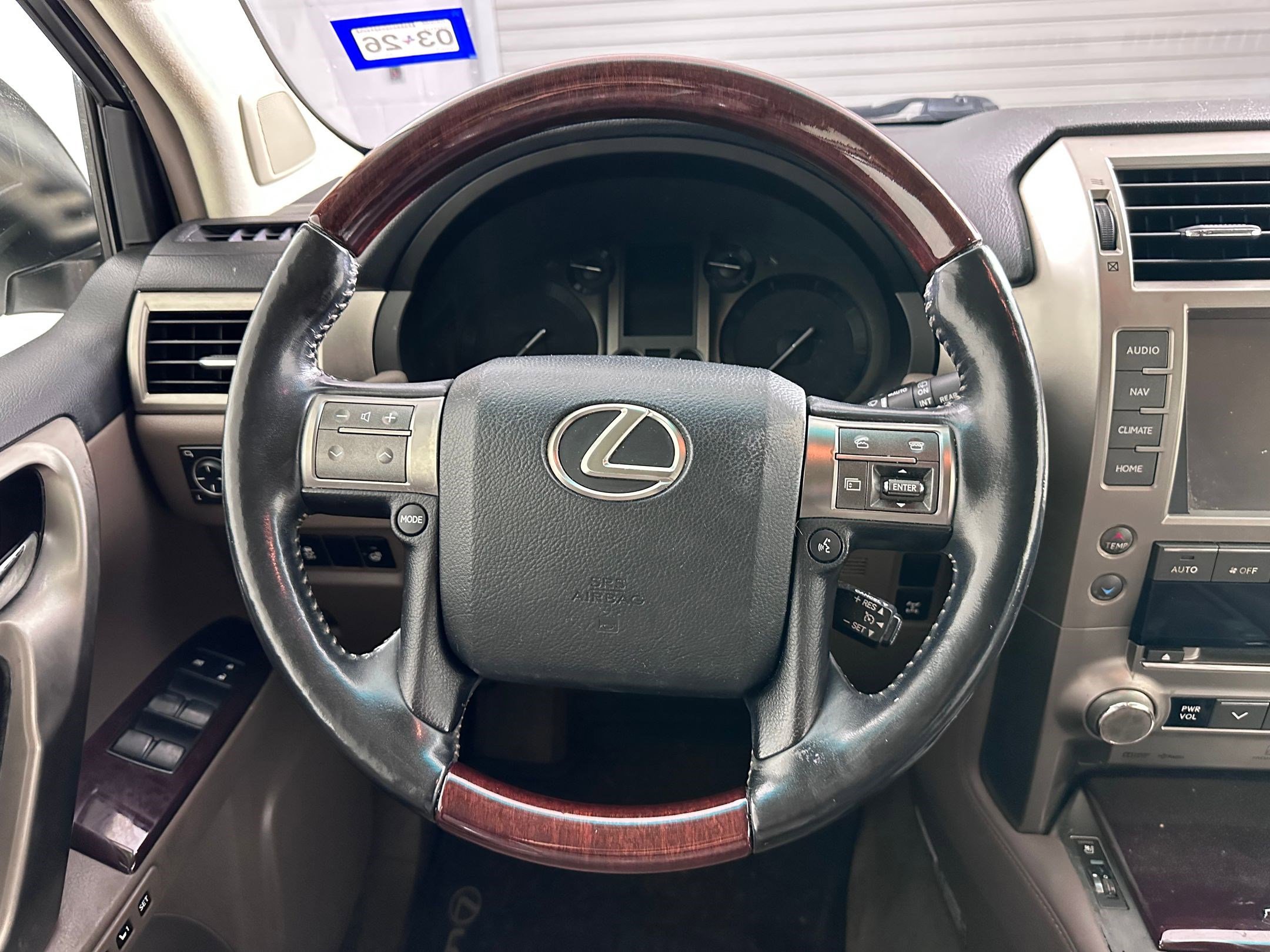 Used 2014 Lexus GX 460 Luxury image 15