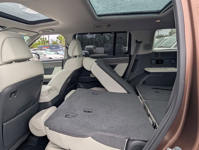 Used 2024 Hyundai Santa Fe Limited image 7