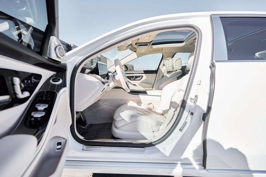 Used 2025 Mercedes-Benz Maybach S 680 4MATIC image 33
