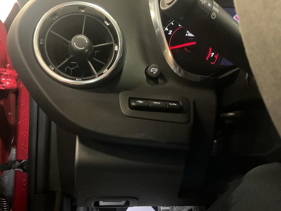 Used 2020 Chevrolet Camaro ZL1 RWD image 22