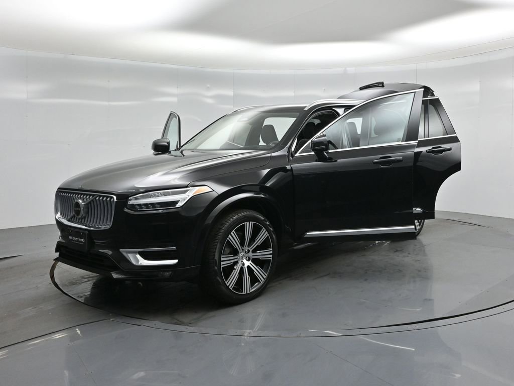 Used 2023 Volvo XC90 B6 Ultimate w/ Protection Package Premier image 29