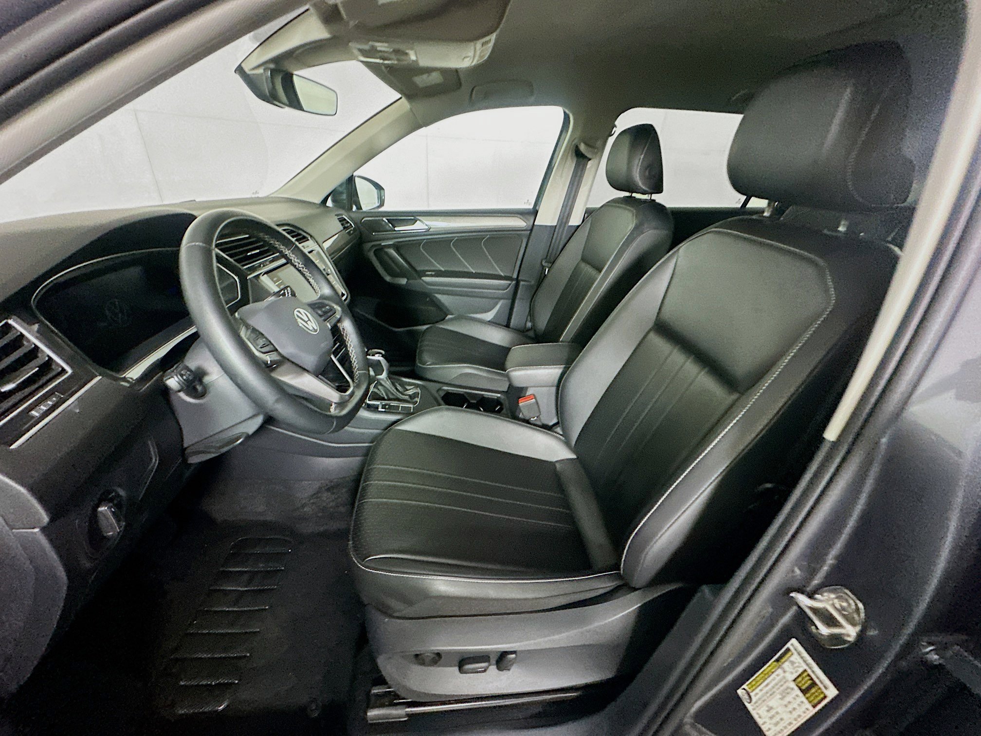 Used 2024 Volkswagen Tiguan Wolfsburg Edition image 13