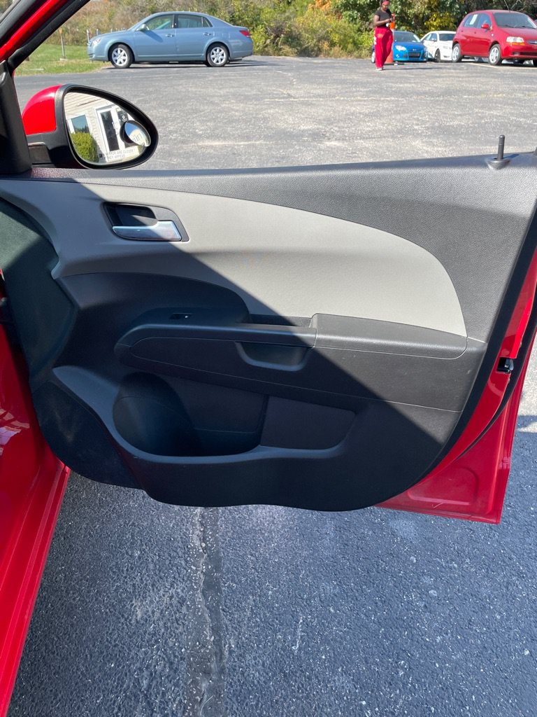 Used 2015 Chevrolet Sonic LTZ FWD image 23