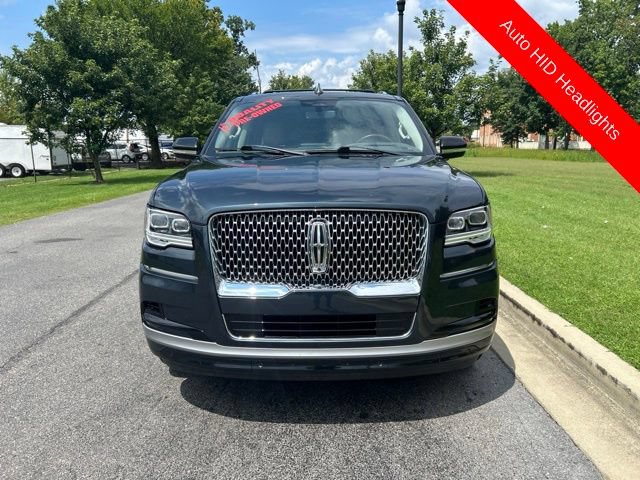 Used 2022 Lincoln Navigator Reserve AWD/4WD image 4
