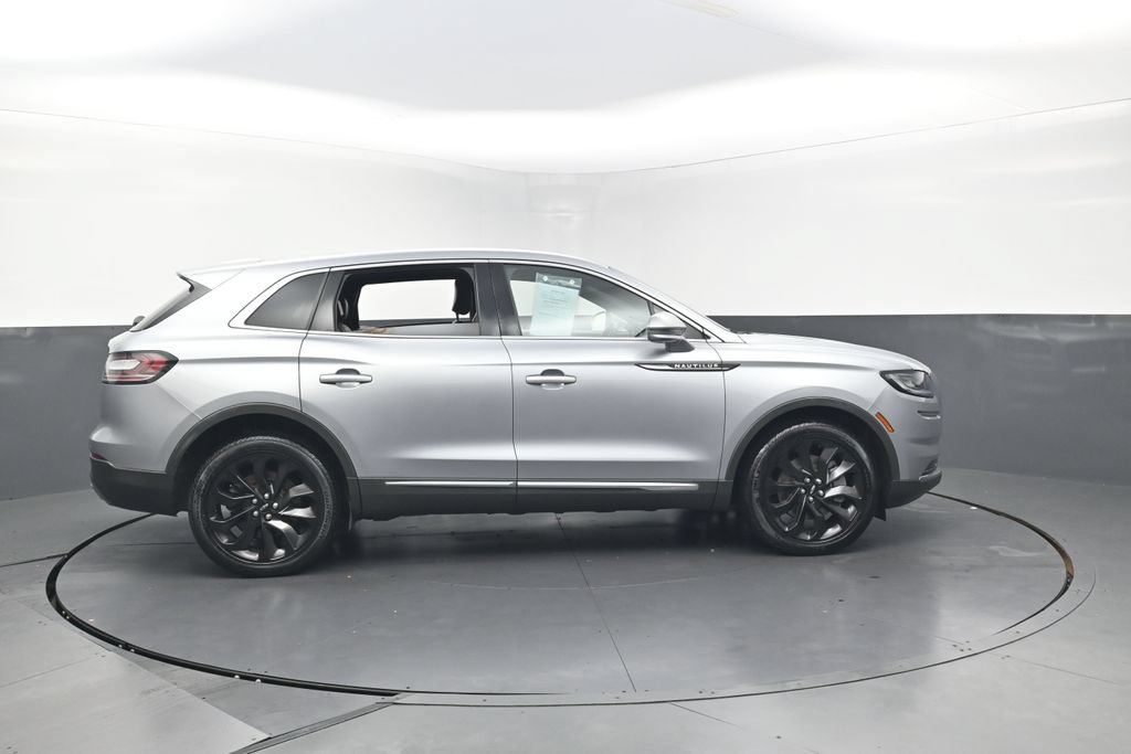 Used 2023 Lincoln Nautilus Reserve w/ Cargo Utility Package AWD/4WD image 43