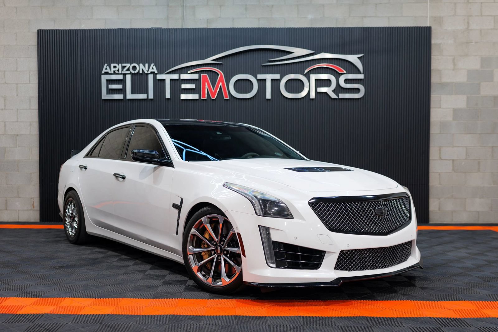 Used 2016 Cadillac CTS V w/ Luxury Package RWD image 3