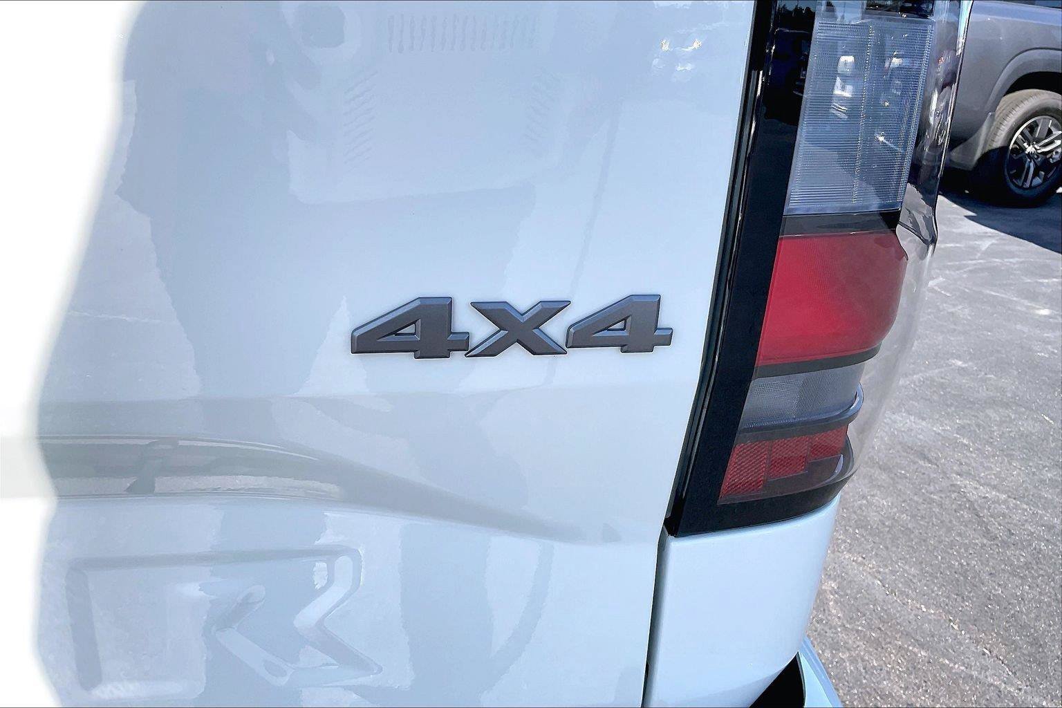 New 2027 Nissan Frontier SV AWD/4WD image 13