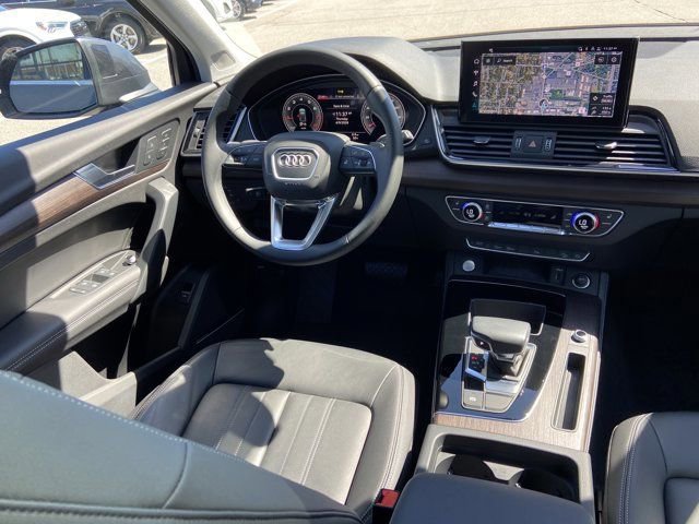 Used 2023 Audi Q5 2.0T Premium Plus w/ Premium Plus Package AWD/4WD image 14