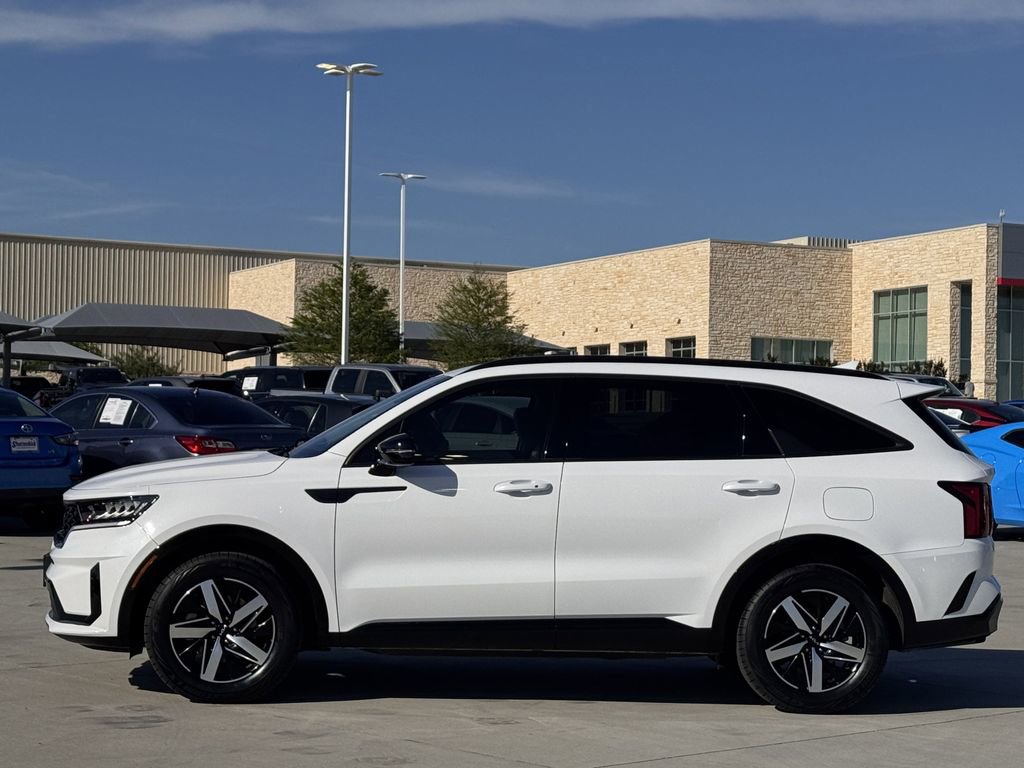 Used 2023 Kia Sorento S FWD image 3