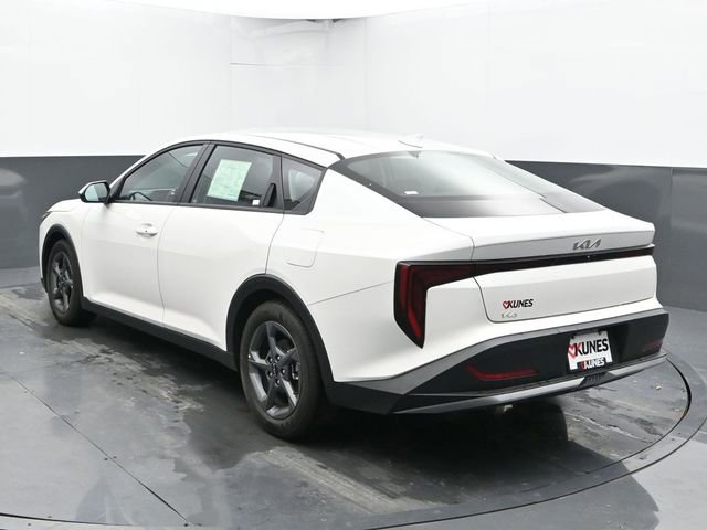Used 2025 Kia K4 LXS image 8