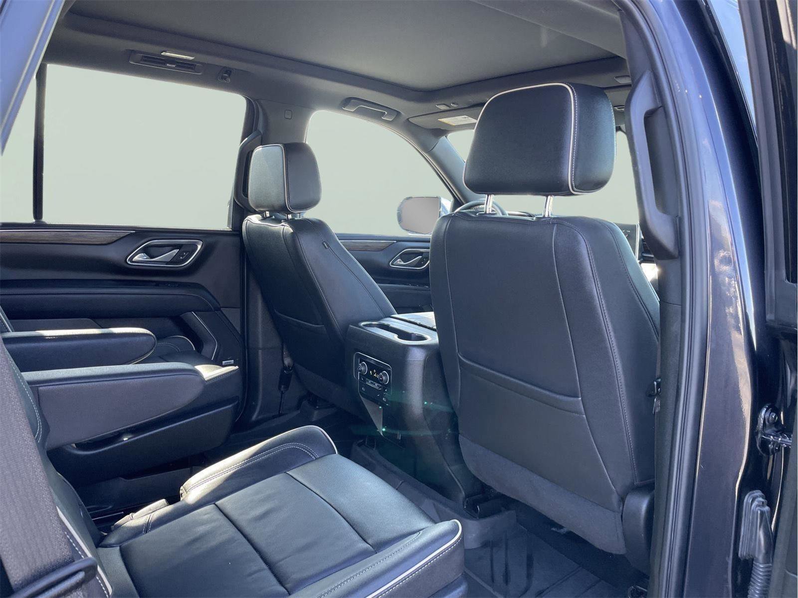 Used 2023 Chevrolet Tahoe Premier AWD/4WD image 20
