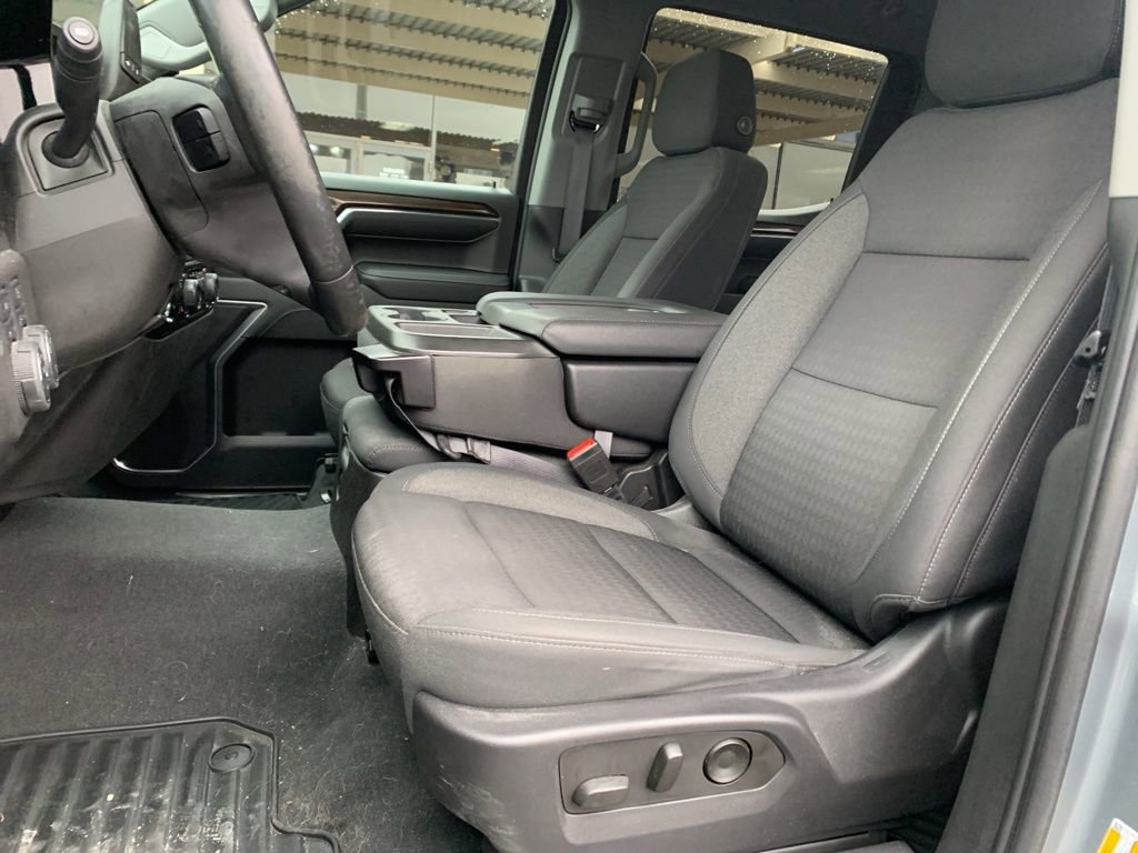Used 2023 Chevrolet Silverado 1500 LT AWD/4WD image 12