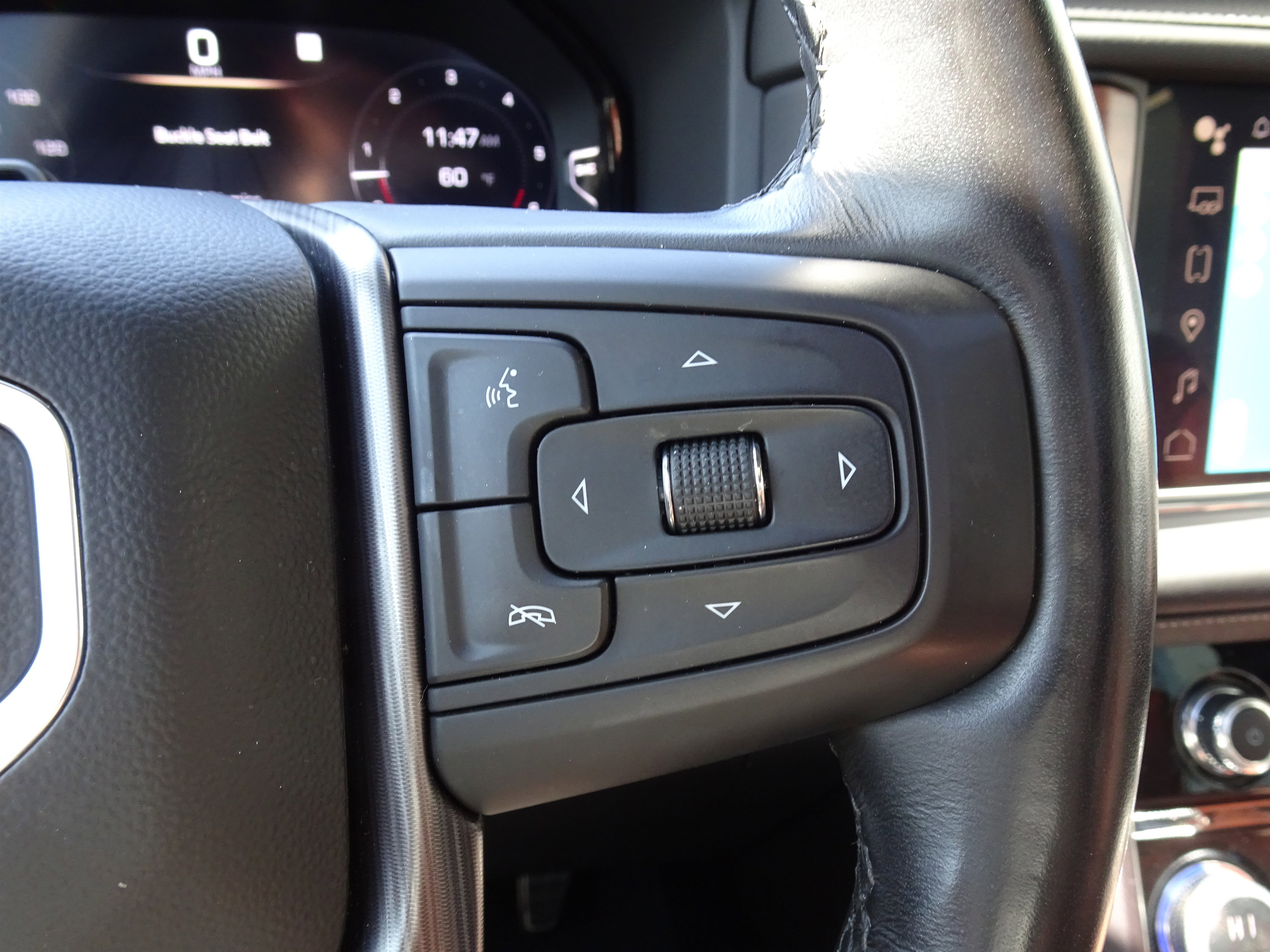 Used 2023 GMC Yukon Denali Ultimate image 24