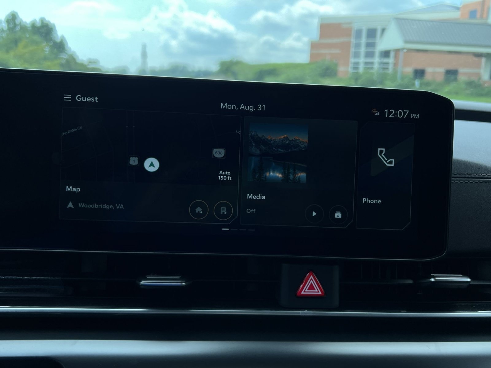 New 2027 Kia Carnival FWD image 26