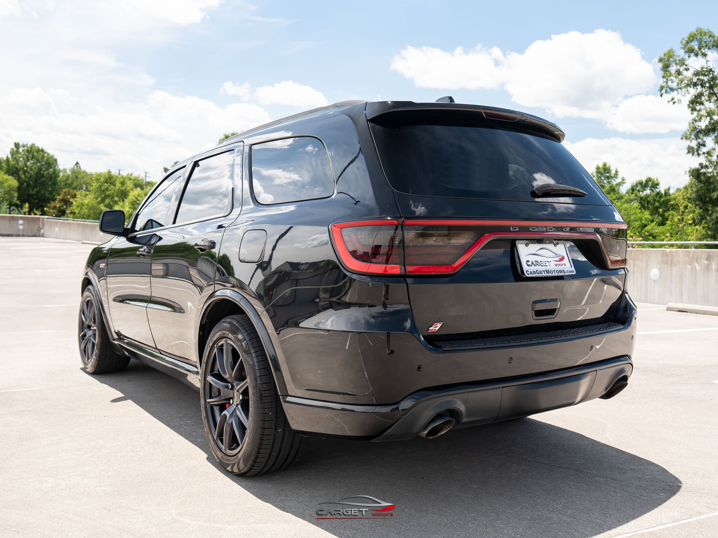 Used 2018 Dodge Durango SRT w/ Technology Group AWD/4WD image 5