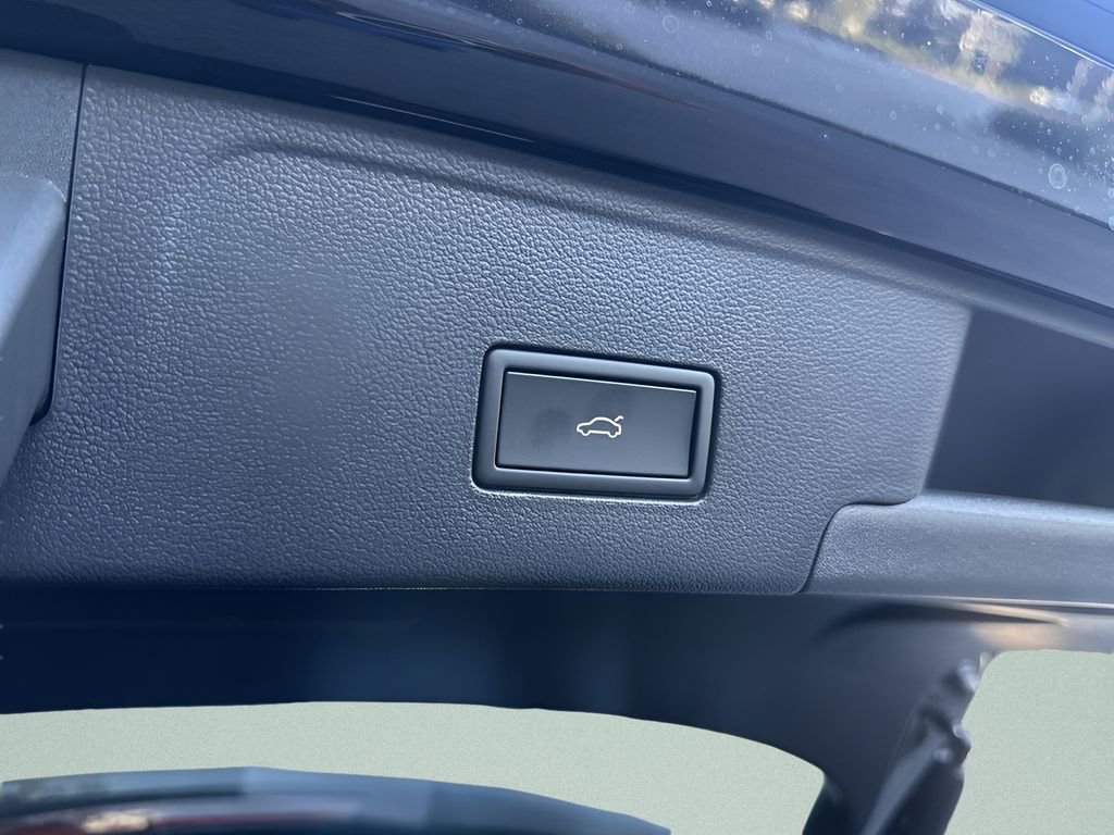 New 2026 Volkswagen Atlas Cross Sport SEL Premium R-Line image 25