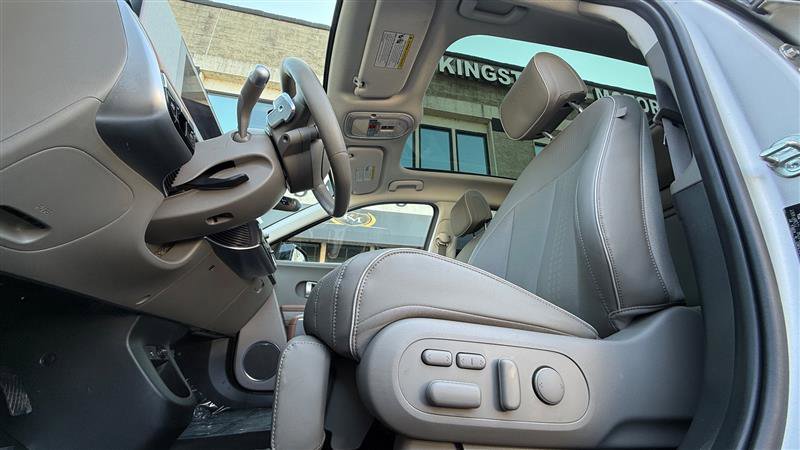 Used 2024 Hyundai Ioniq 5 Limited image 12