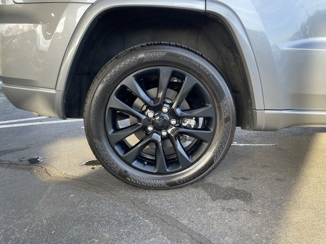 Used 2021 Jeep Grand Cherokee Laredo X image 33