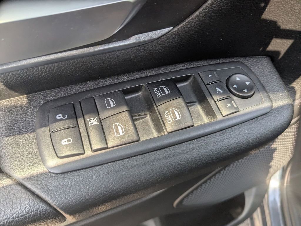 Used 2019 RAM 1500 Big Horn image 17