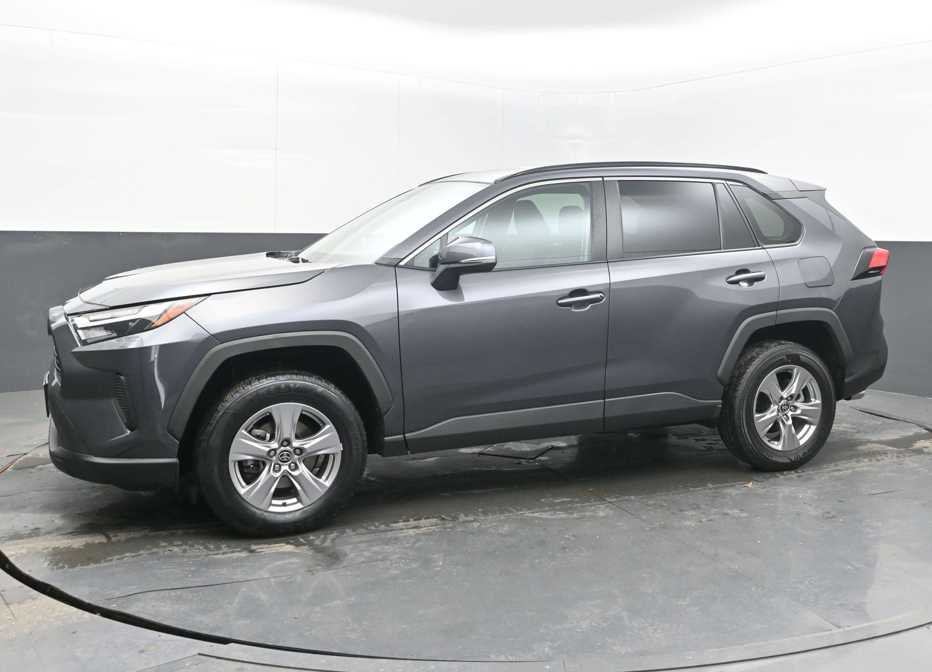 Used 2023 Toyota RAV4 XLE image 5