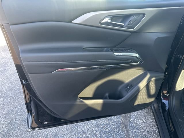 New 2026 Chevrolet Traverse LT w/ Driver Confidence Package FWD image 11