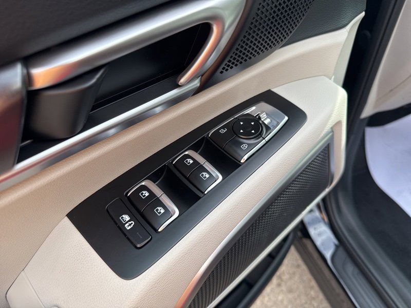 New 2025 Kia Telluride S image 28