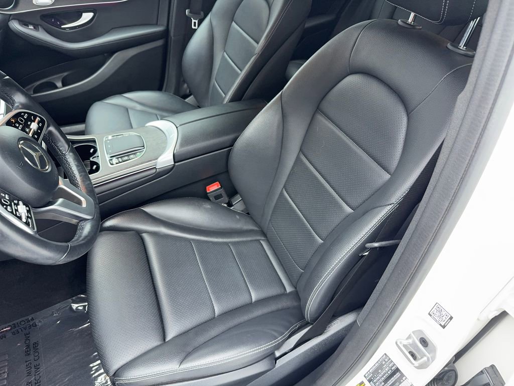 Used 2021 Mercedes-Benz GLC 300 4MATIC w/ Premium Package image 19