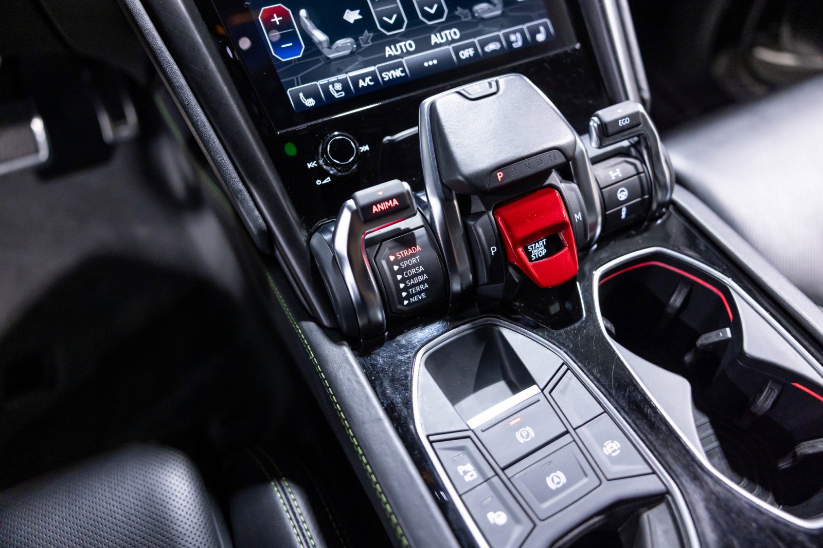 Used 2022 Lamborghini Urus image 45