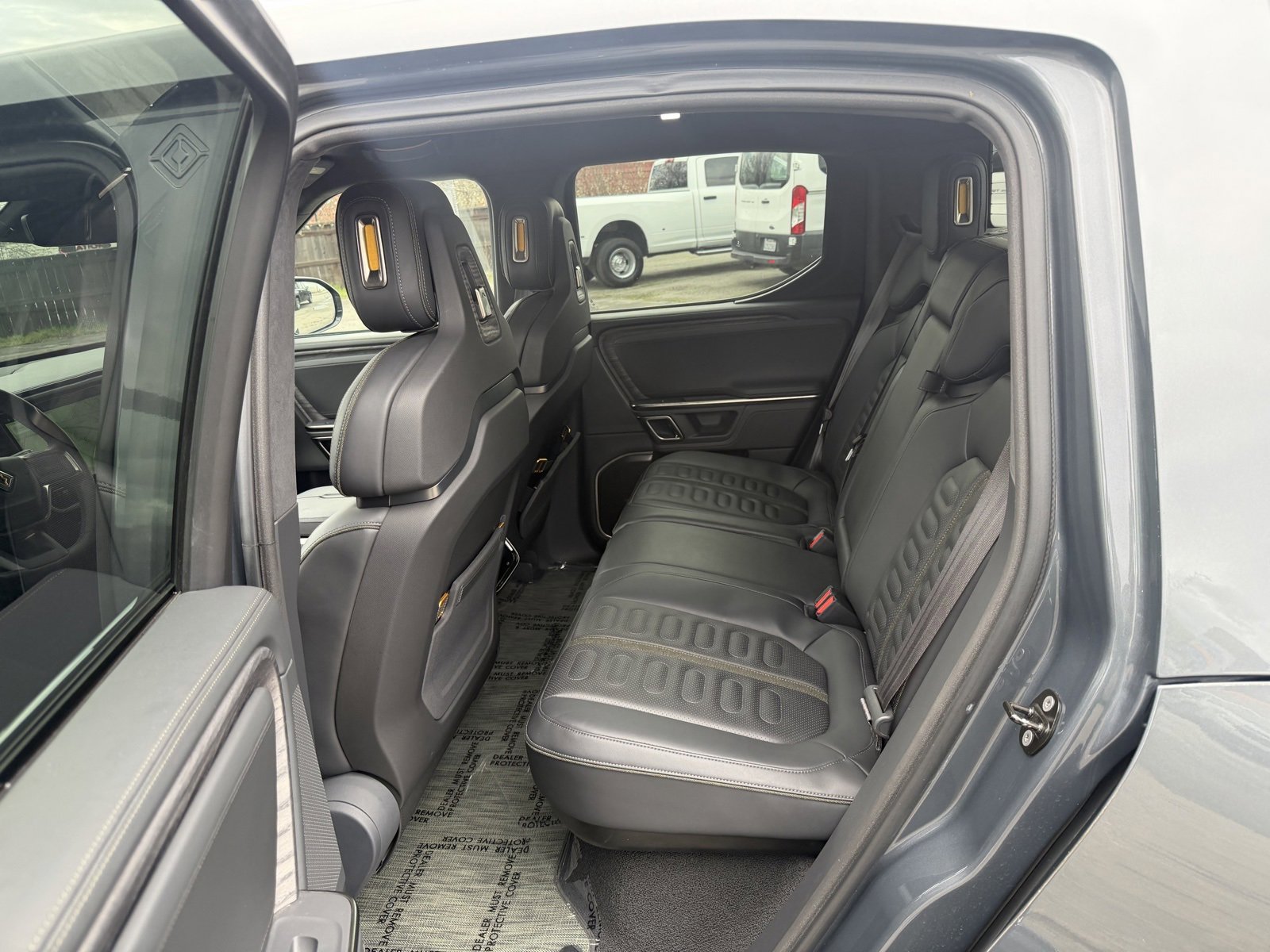 Used 2022 Rivian R1T Launch Edition image 12