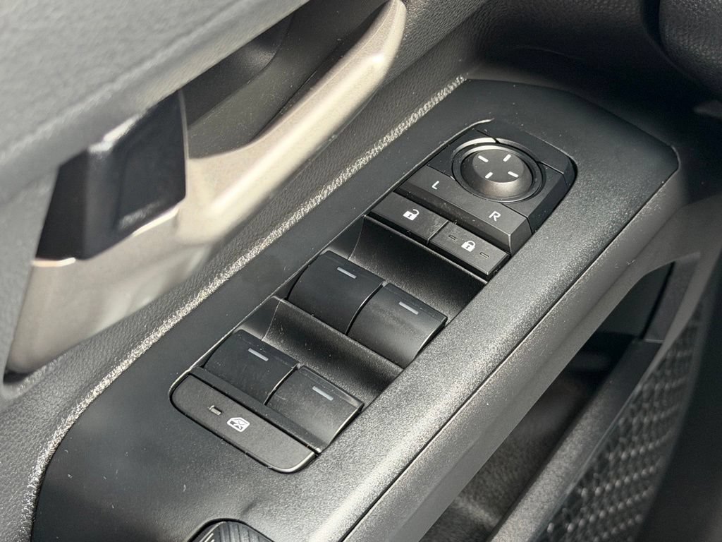 Certified 2024 Toyota Tacoma TRD Off-Road AWD/4WD image 23