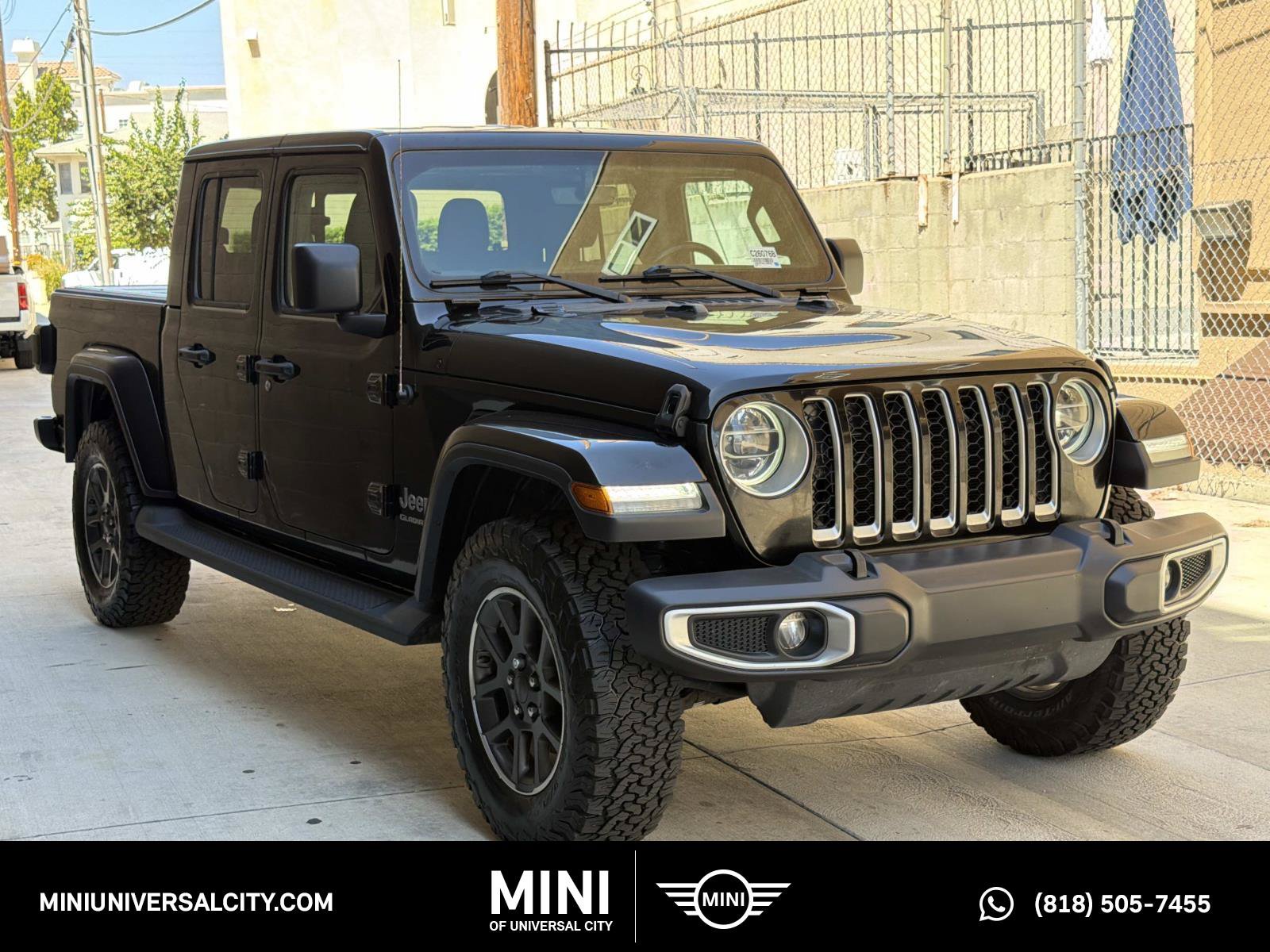 Used 2020 Jeep Gladiator Overland AWD/4WD image 1