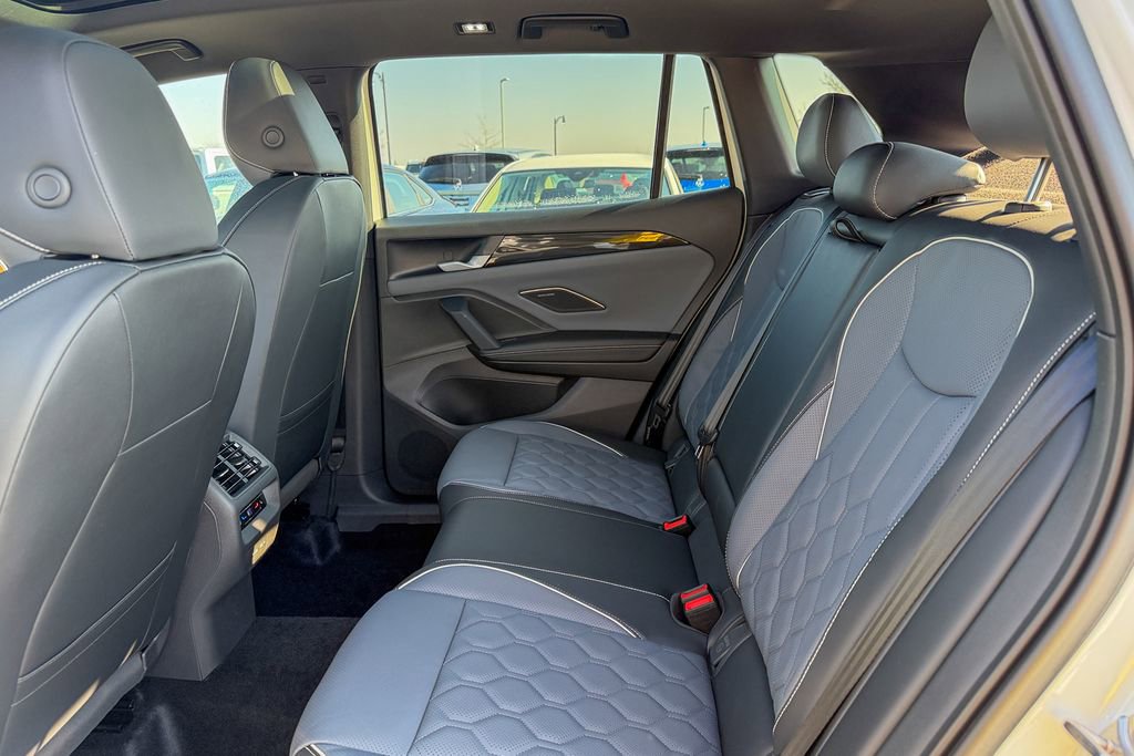 New 2026 Volkswagen Tiguan SEL R-Line image 25