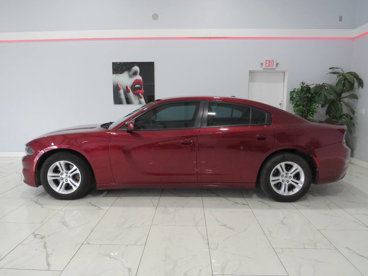 Used 2017 Dodge Charger SE w/ Popular Equipment Group image 7