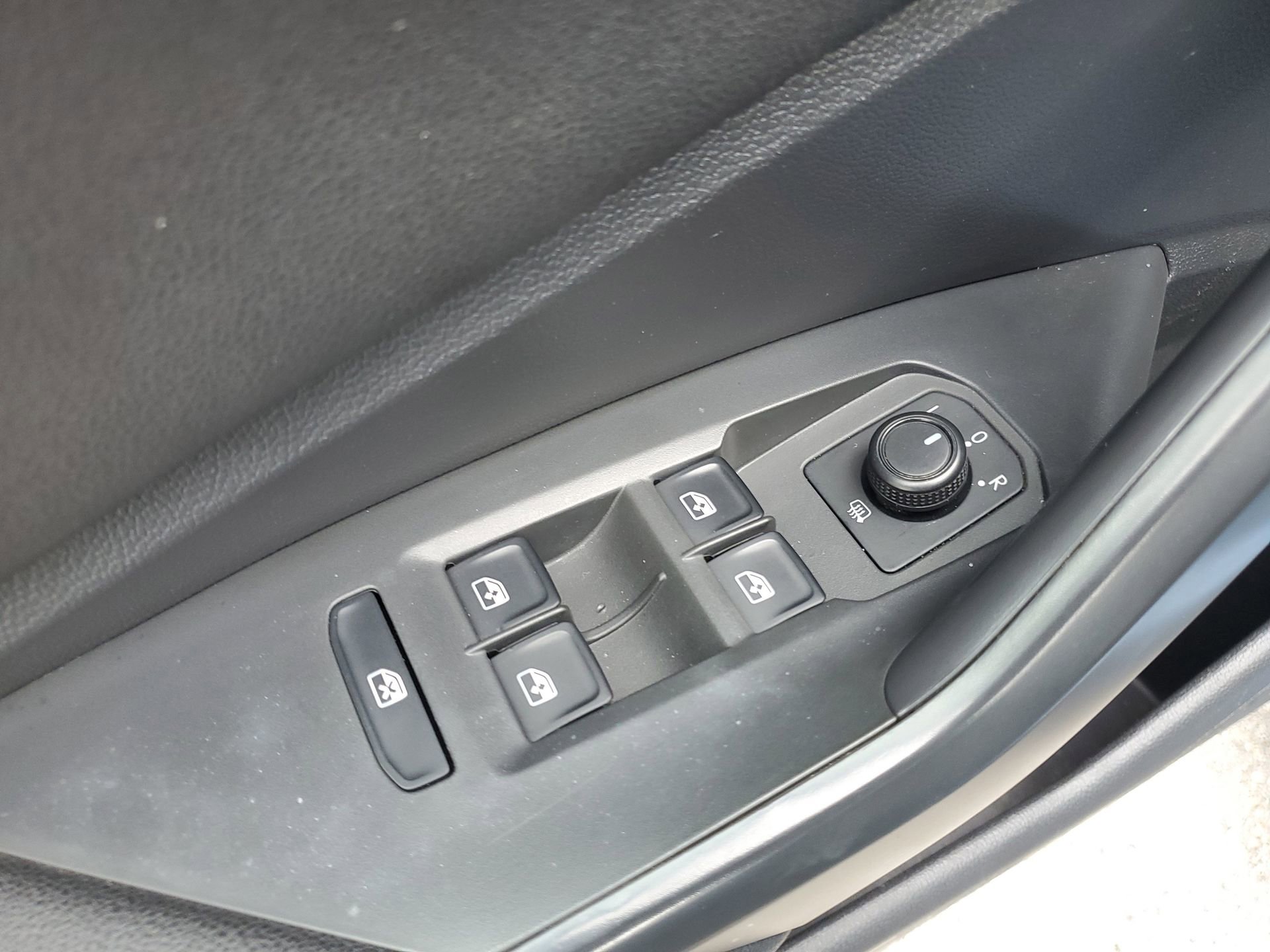 Used 2020 Volkswagen Jetta SEL image 15