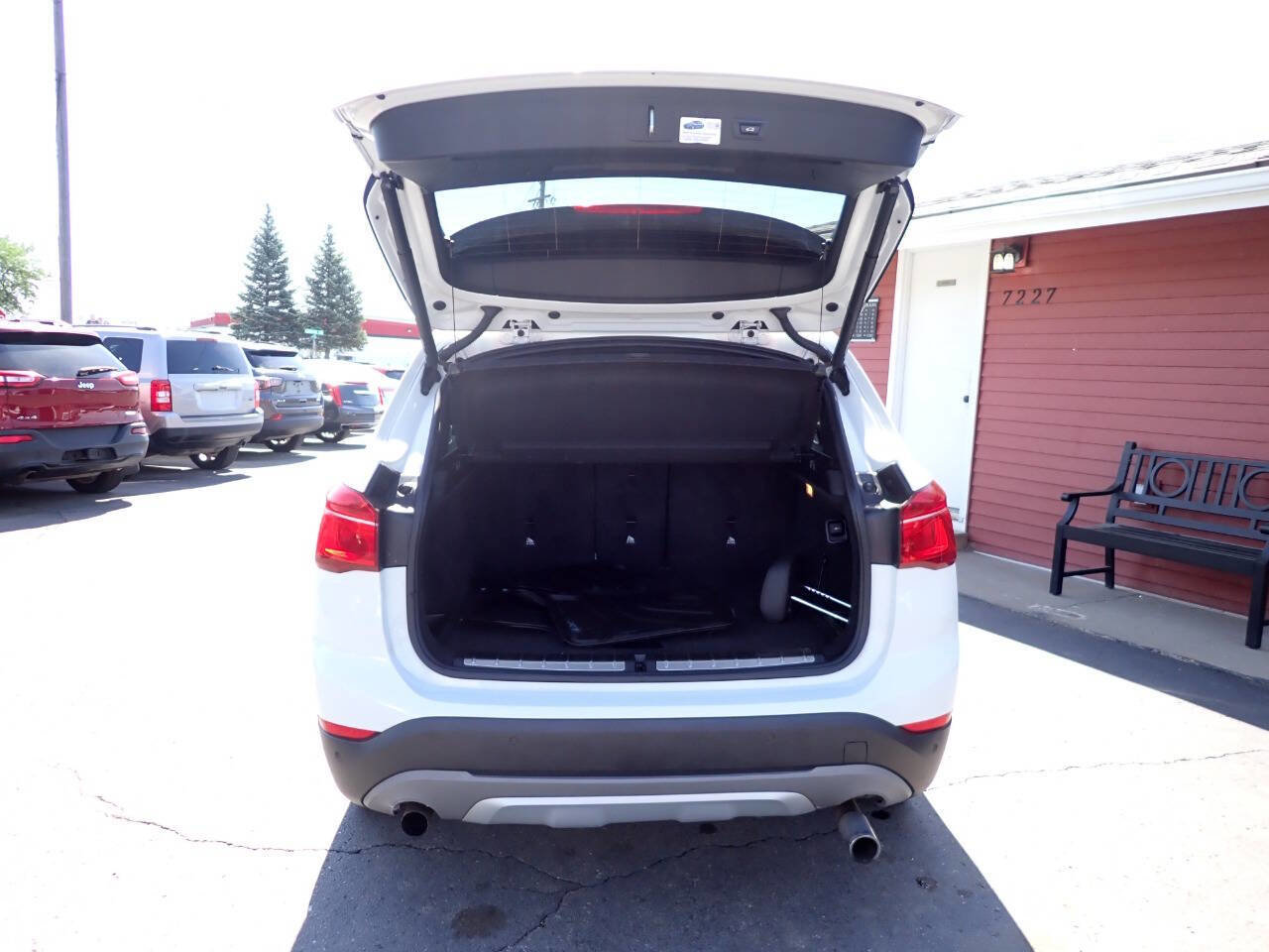 Used 2016 BMW X1 xDrive28i AWD/4WD image 5