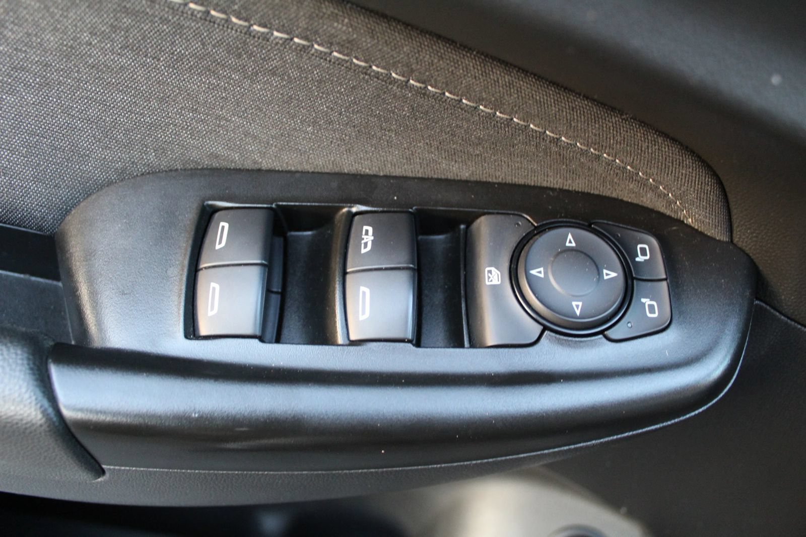 Used 2022 Chevrolet TrailBlazer ACTIV w/ Sun and Liftgate Package FWD image 30