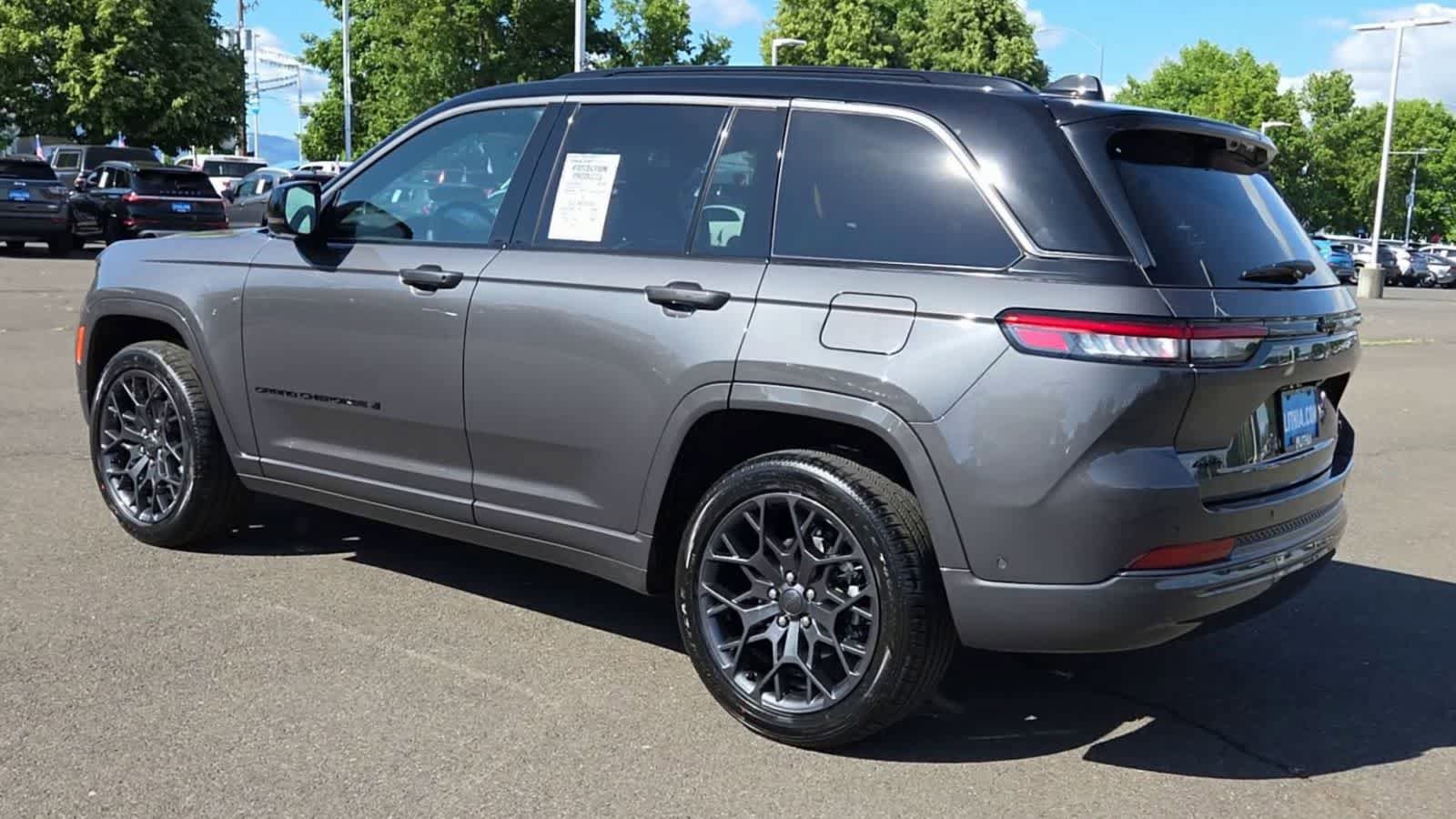 New 2026 Jeep Grand Cherokee Summit AWD/4WD image 6