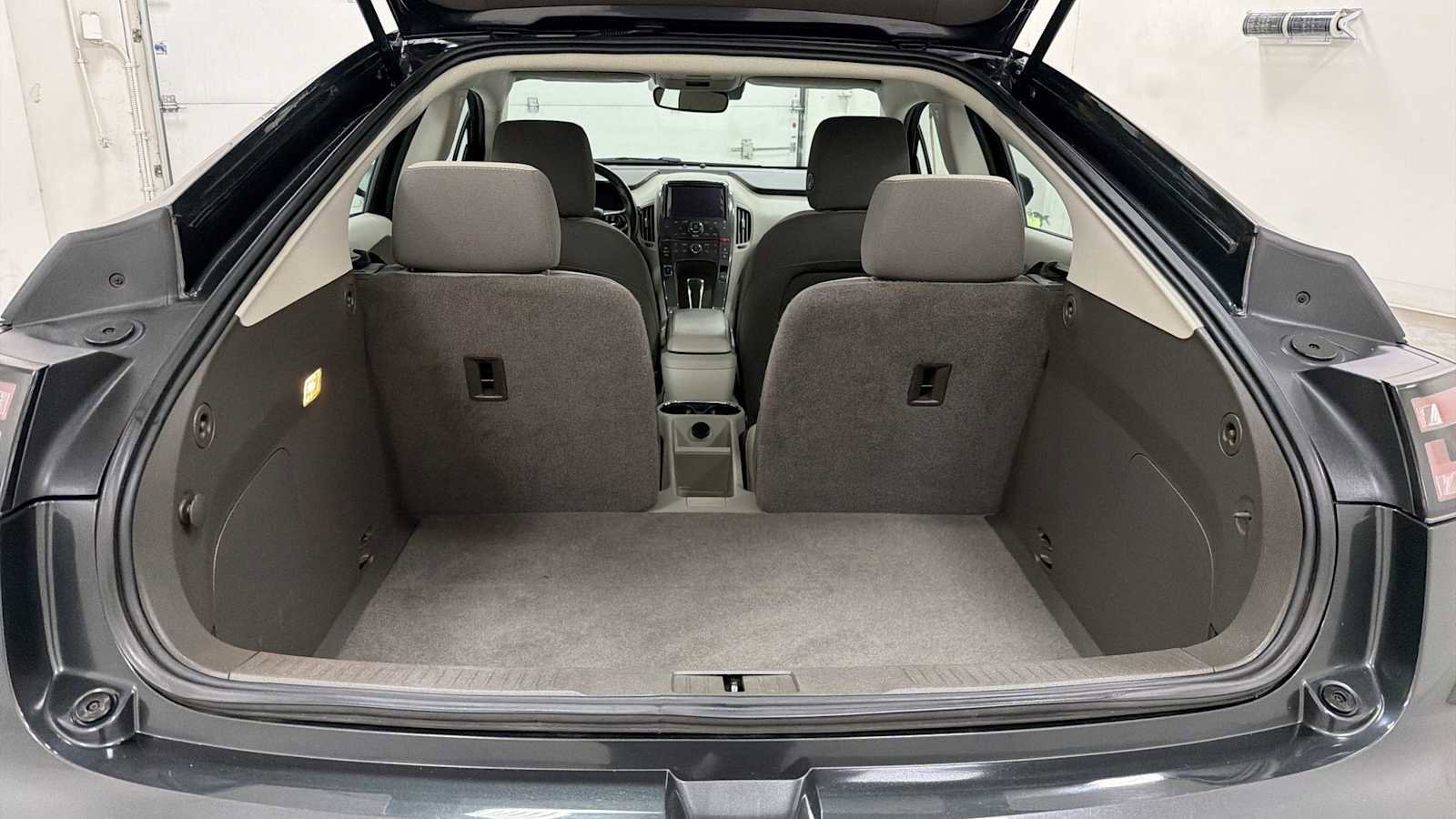 Used 2014 Chevrolet Volt w/ Enhanced Safety Package 1 FWD image 26