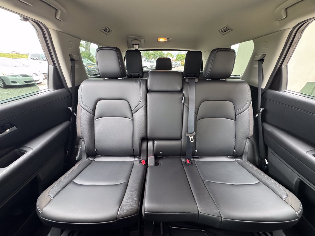 Used 2025 Nissan Pathfinder SL FWD image 24